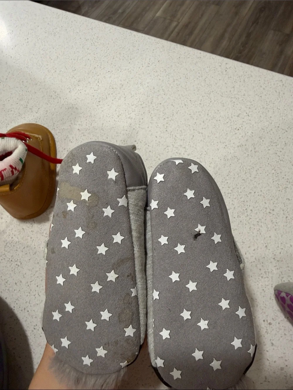 Robeez Light Gray Penguin Slip-On Shoes with Pom Poms